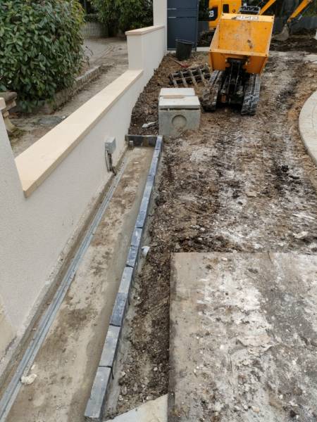 Plantation de haie et gazon dans une maison à St Germain en Laye 78