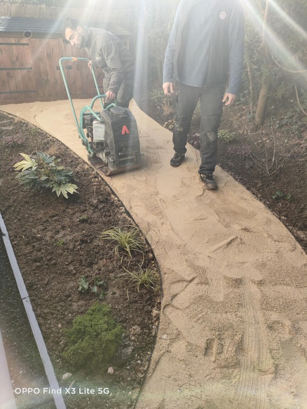 Stabilisation du chemin de grave à l'Etang la Ville