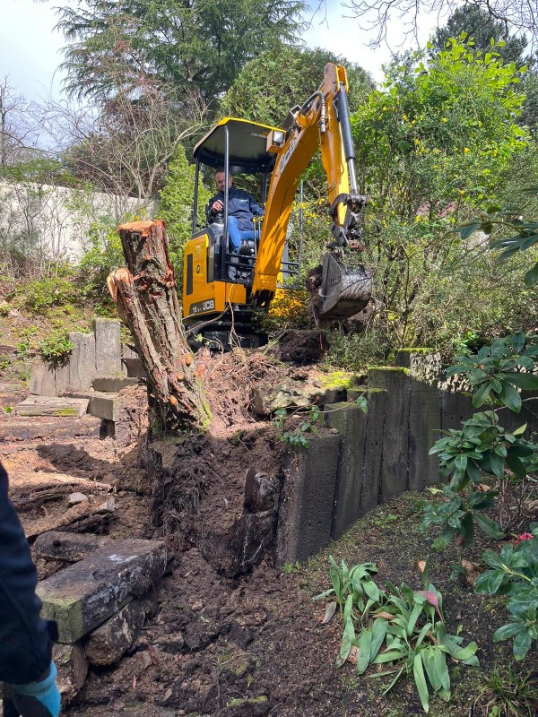 Destruction des marches de traverses 