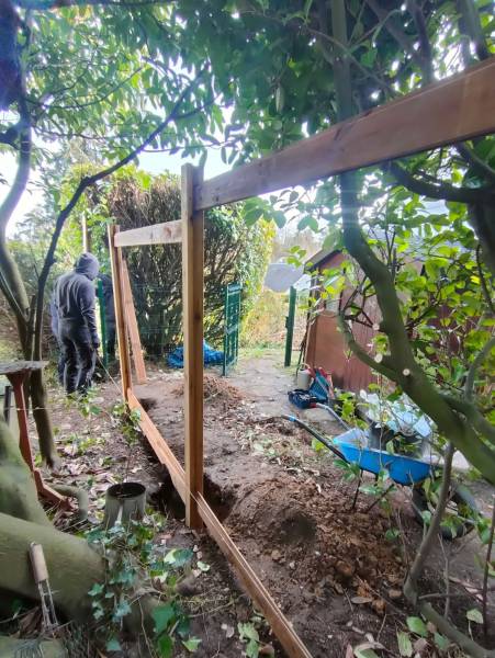 Pose de la clôture en bois